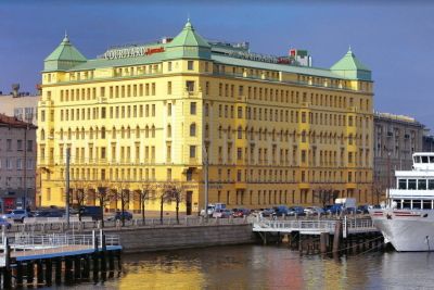 Здание Отеля River Palace В Санкт-Петербурге